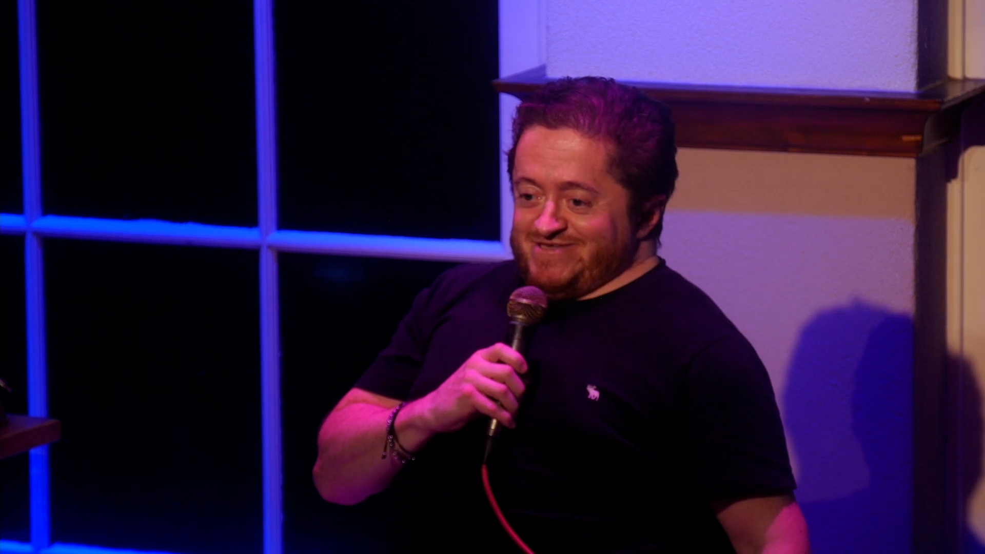 Stefan Buitenhuis tijdens comedy show